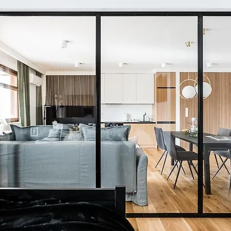 Elegancki I Stylowy W Gdansku Z Klimatyzacja, Wanna I Parkingiem By Renters