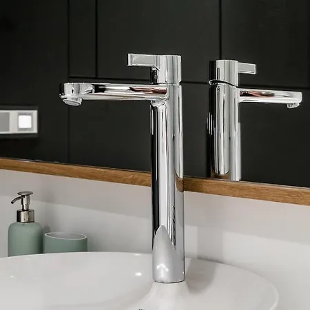 Elegancki I Stylowy W Gdansku Z Klimatyzacja, Wanna I Parkingiem By Renters