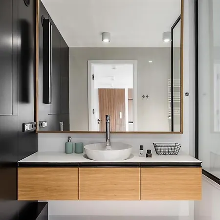 Elegancki I Stylowy W Gdansku Z Klimatyzacja, Wanna I Parkingiem By Renters * Gdańsk